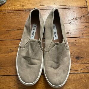 Steve Madden Zelia Women’s size 8.5 Taupe Slip-On Loafers